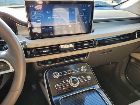 Used 2021 Lincoln Nautilus FWD image 22