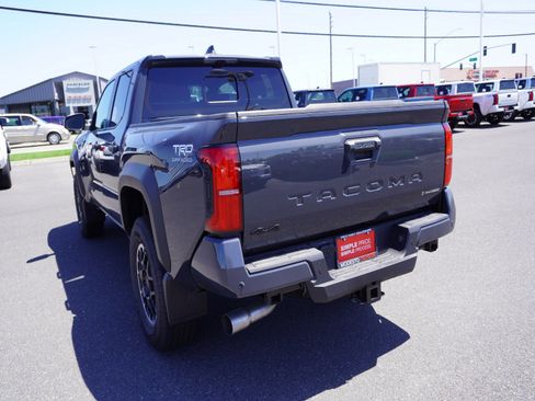 New 2026 Toyota Tacoma TRD Off-Road AWD/4WD image 10