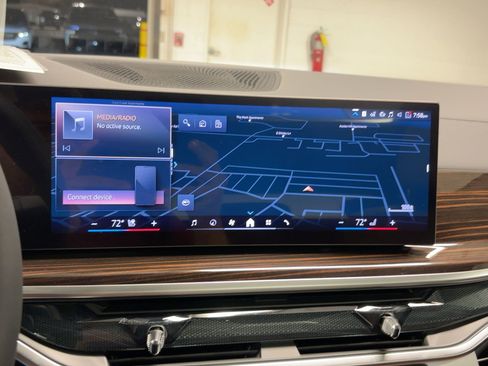 New 2026 BMW X5 sDrive40i w/ Climate Comfort Package image 24