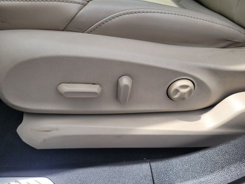 Used 2016 Buick Envision Premium AWD/4WD image 17