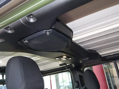 Used 2021 Jeep Wrangler Unlimited Sport image 9