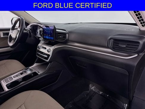 Certified 2021 Ford Explorer XLT RWD image 32