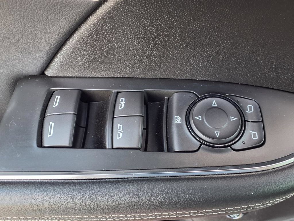 Used 2022 Buick Envision Preferred FWD image 13