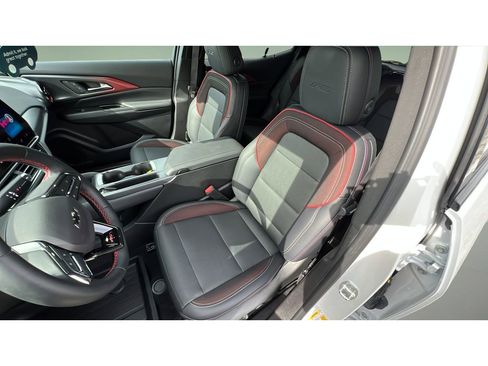 Certified 2024 Chevrolet Equinox EV RS AWD/4WD image 23