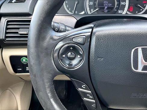Used 2015 Honda Accord EX-L image 23