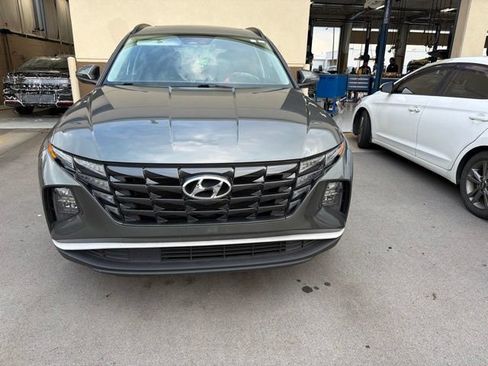 Used 2022 Hyundai Tucson SEL w/ Convenience Package FWD image 2