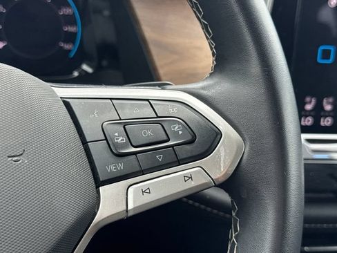Used 2024 Volkswagen Atlas SE FWD image 25