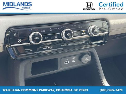 Used 2025 Honda Pilot Touring image 29