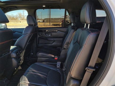 Used 2024 Honda Pilot TrailSport image 16