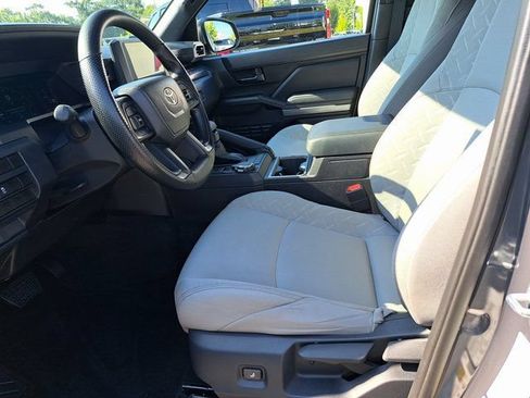 Used 2025 Toyota Tacoma SR5 AWD/4WD image 27
