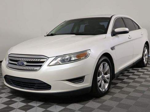 Used 2010 Ford Taurus SEL image 5
