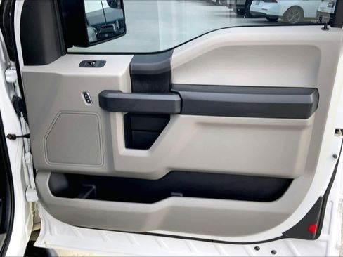 Used 2017 Ford F150 XL w/ Equipment Group 101A Mid RWD image 22