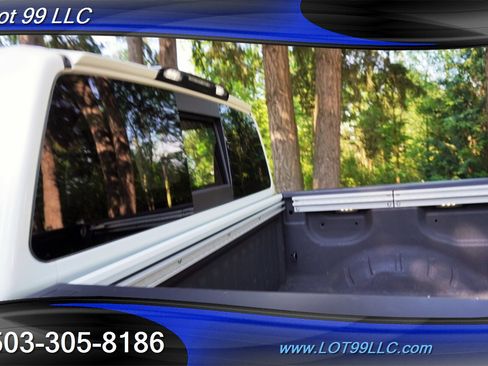 Used 2019 Nissan Titan PRO-4X w/ Pro-4x Convenience Package AWD/4WD image 16
