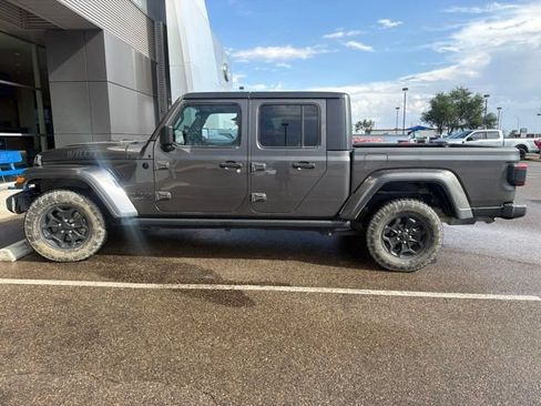 Used 2021 Jeep Gladiator Sport AWD/4WD image 2