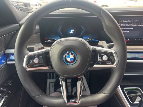 Used 2024 BMW 750e xDrive 750e xDrive Plug-In Hybrid w/ Premium Package image 18