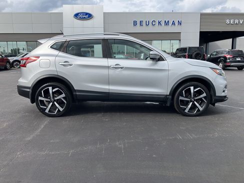 Used 2020 Nissan Rogue Sport SL FWD image 7