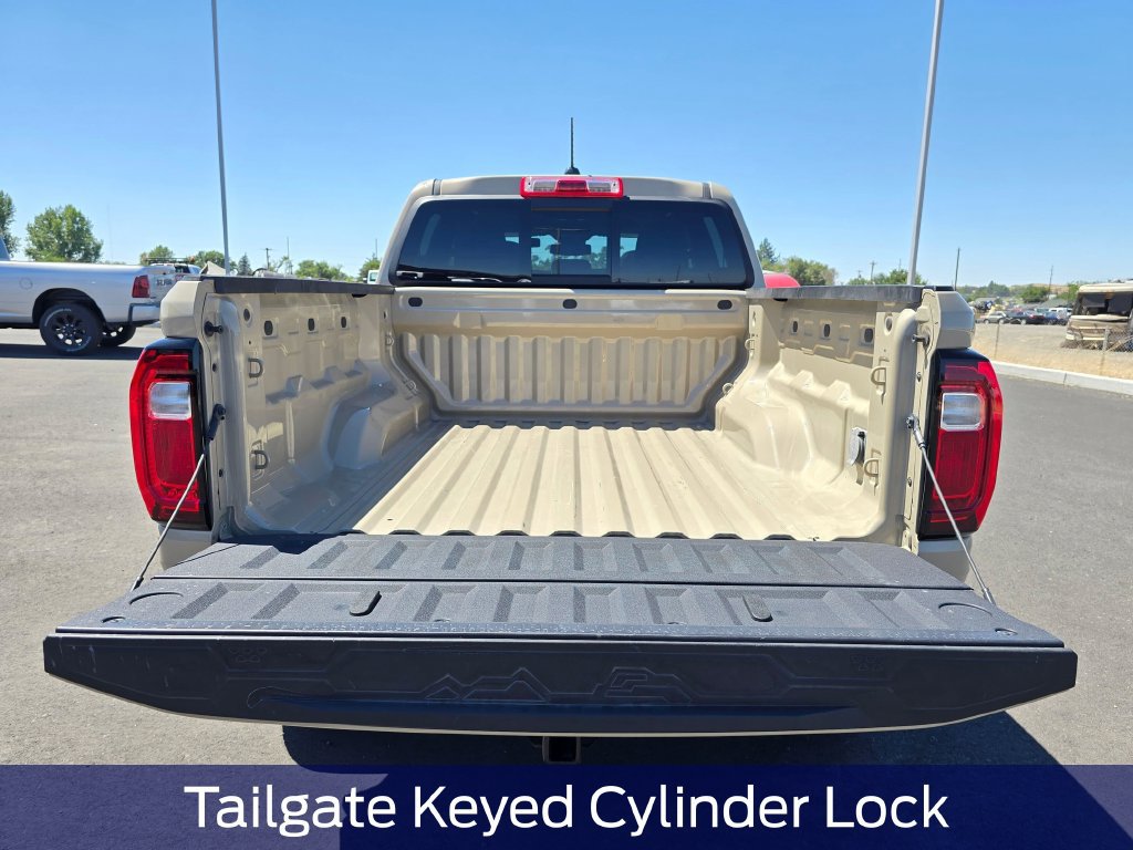 Used 2024 GMC Canyon AT4 w/ LPO, Off Road Lift Package AWD/4WD image 35