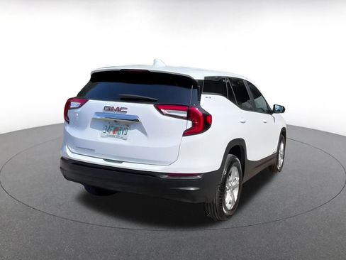 Used 2024 GMC Terrain SLE image 14