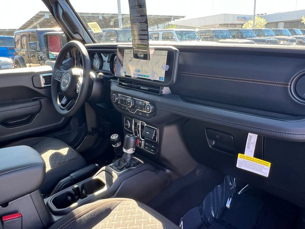 New 2026 Jeep Gladiator Mojave w/ Technology Group AWD/4WD image 12