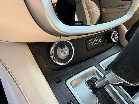Certified 2019 Nissan Murano Platinum w/ Cargo Package FWD image 22