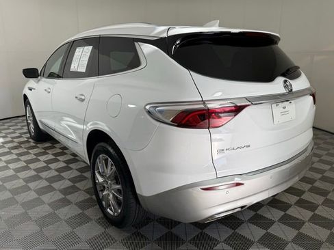 Used 2023 Buick Enclave Essence w/ Experience Buick Package image 4
