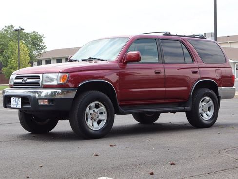 Used 1999 Toyota 4Runner SR5 AWD/4WD image 11