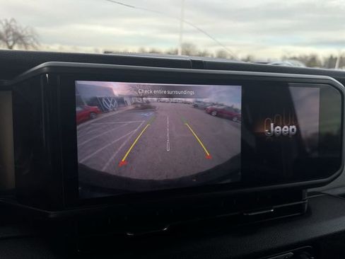 Used 2024 Jeep Wrangler Willys image 15