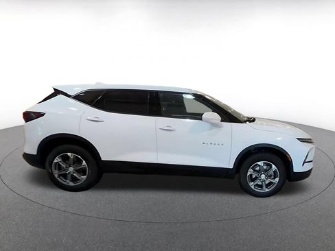Used 2025 Chevrolet Blazer LT FWD image 15