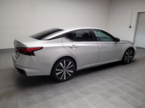 Used 2021 Nissan Altima 2.5 SR FWD image 10