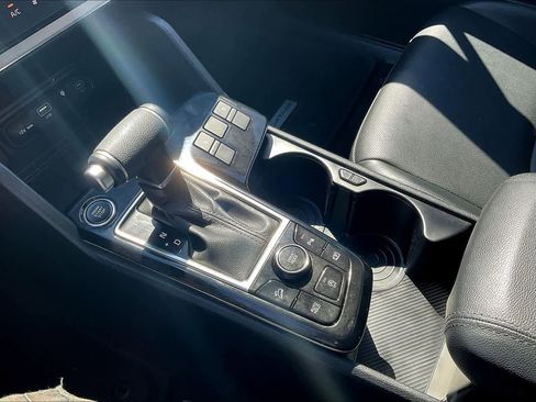 Certified 2025 Kia Sportage EX image 16