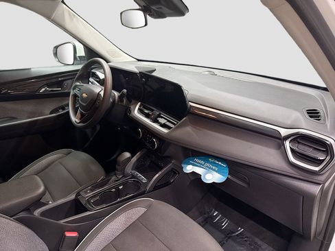 Used 2025 Chevrolet TrailBlazer LT image 29