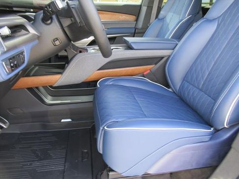 New 2026 Cadillac Vistiq Premium Luxury image 16