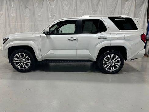 Used 2025 Toyota 4Runner Limited AWD/4WD image 4