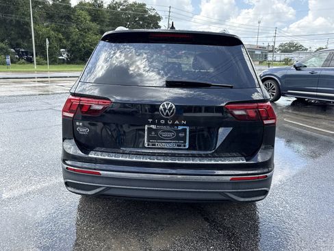 Used 2023 Volkswagen Tiguan SE FWD image 4