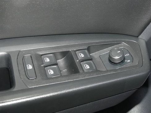 Used 2020 Volkswagen Atlas Cross Sport SE AWD/4WD image 20