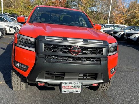 Certified 2025 Nissan Frontier PRO-4X image 8