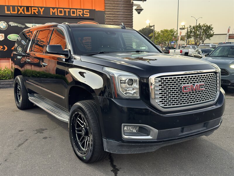 Used 2017 GMC Yukon XL Denali w/ Open Road Package AWD/4WD image 20