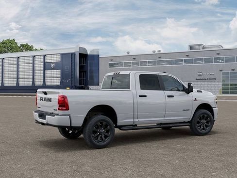 New 2026 RAM 3500 Big Horn AWD/4WD image 5