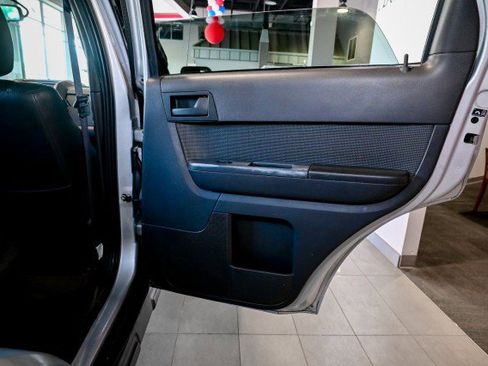 Used 2011 Ford Escape XLT w/ 203A Rapid Spec Order Code AWD/4WD image 22