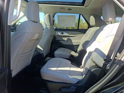 New 2026 Ford Explorer Active image 6