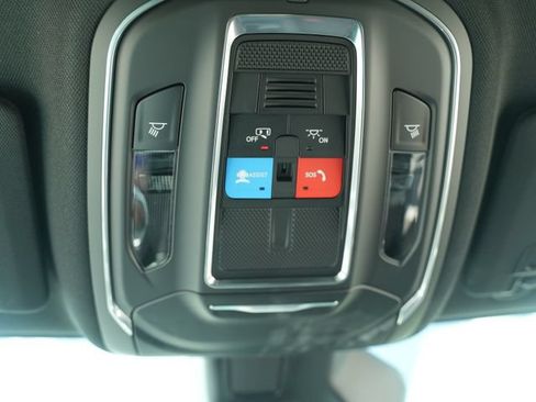 New 2026 Jeep Grand Cherokee L Laredo w/ MOPAR Finishing Package AWD/4WD image 36