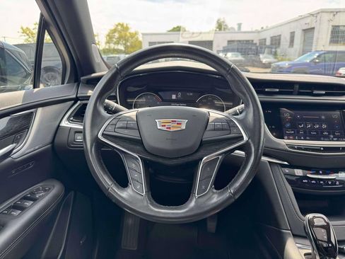 Used 2021 Cadillac XT5 Premium Luxury AWD/4WD image 23