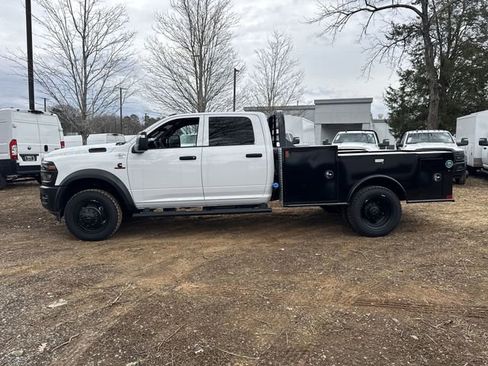 New 2026 RAM 4500 Tradesman AWD/4WD image 10