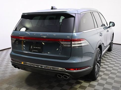 Used 2025 Lincoln Aviator Reserve w/ Equipment Group 201A image 6