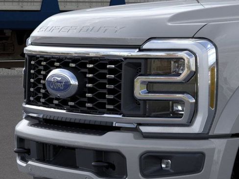 New 2026 Ford F450 Platinum image 18