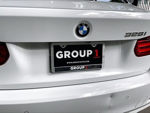 Used 2013 BMW 328i Sedan RWD image 9