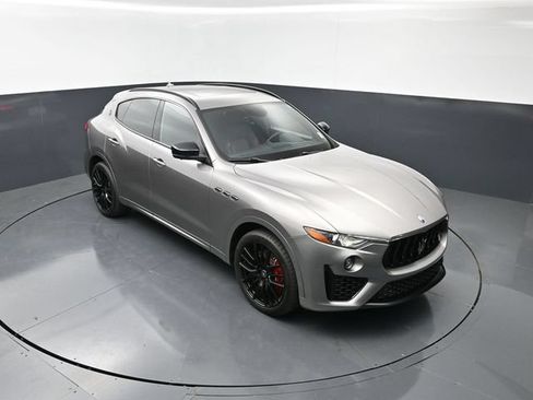 Used 2021 Maserati Levante S AWD/4WD image 19