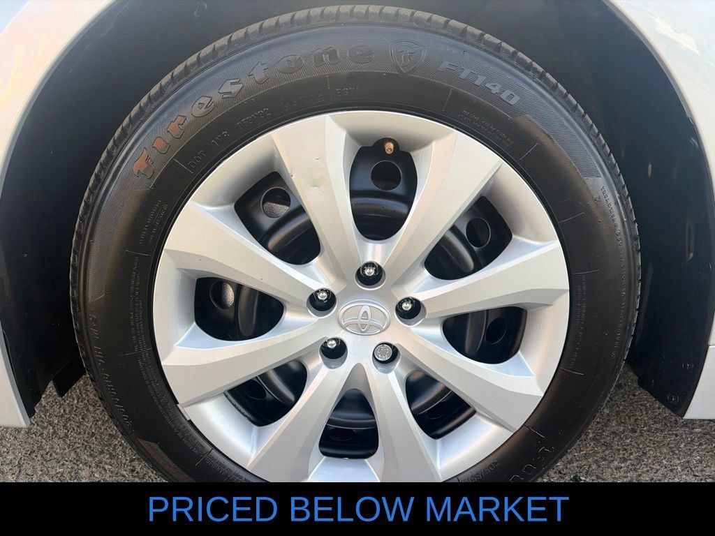 Used 2025 Toyota Corolla LE FWD image 8