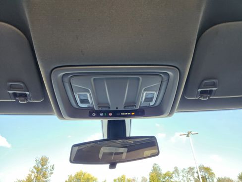 Used 2021 Chevrolet Silverado 1500 Custom Trail Boss image 21