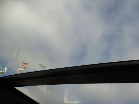 Used 2023 Ford F150 Lariat w/ Equipment Group 502A High image 42